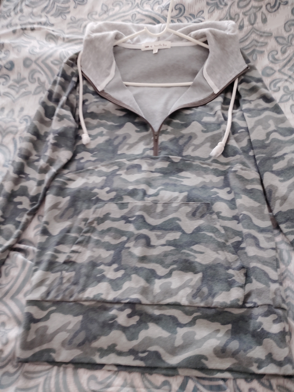 Vanilla Bay Gray Camo Quarter-Zip Pullover Hoodie